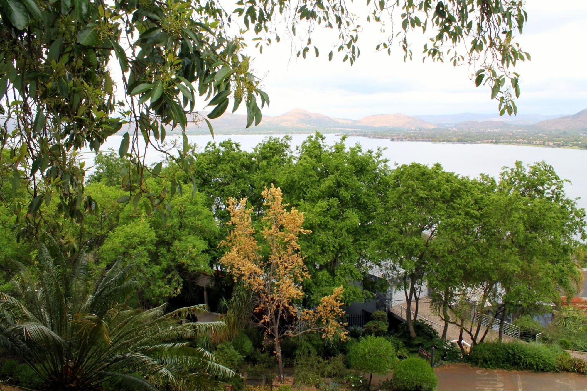 Hartbeespoortdam Lodge Buitenkant foto